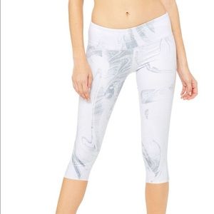 Alo yoga crop marble leggings